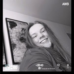 Meet your Posher, Violet